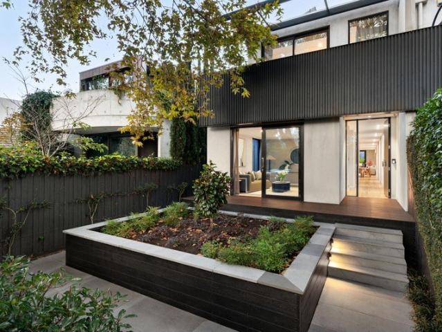 Architectural Living with Entertainer Focus