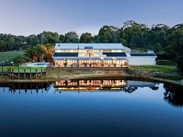 Architectural Living in a Private Setting