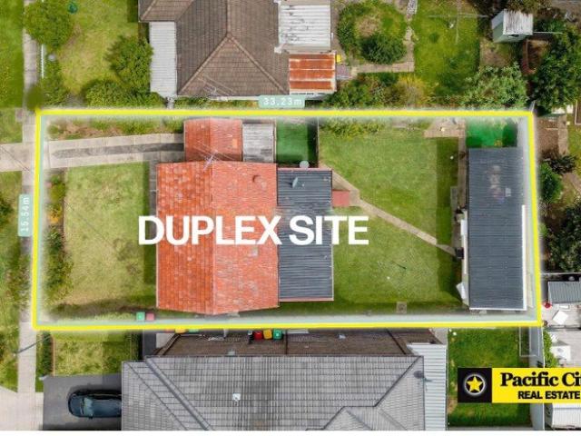 ARCHITECTURAL PLAN FOR A PAIR OF DUPLEX & FULLY RENOVATED HOME