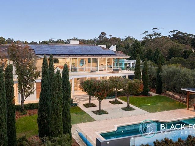 Architectural Prestige Golden Mile Living with Melbourne Skyline Views