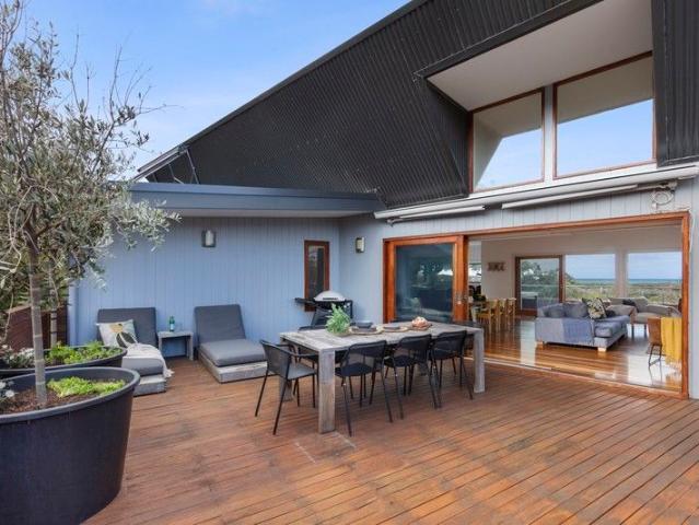 Architectural refinement and dual living in perfect coastal harmony