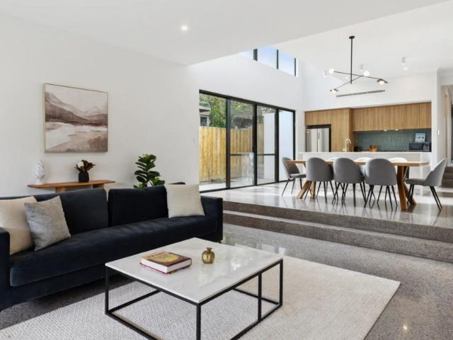 Architectural Stunner Fully furnished & equipped