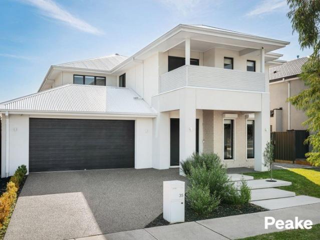 Architectural Scale. Exceptional Family Living