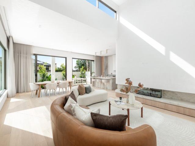 Architectural Scale & Sophistication in Blue Chip Location