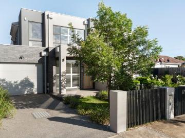 Architectural Showpiece of Opulence and Elegance