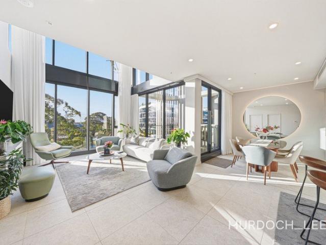 Architectural Three Level Penthouse | 6m Void | Rooftop Heated Jacuzzi | Google Smart Home