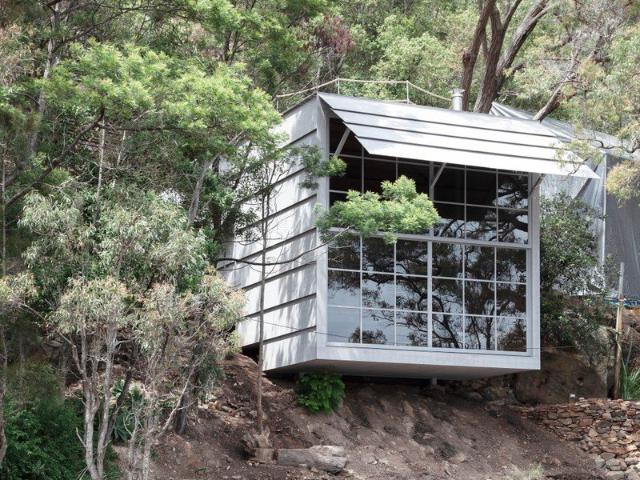 Architectural Waterfront Retreat Marramarra Shack