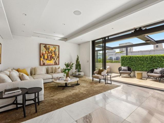 Architectural Whole Floor Penthouse In Heart Of Double Bay Village