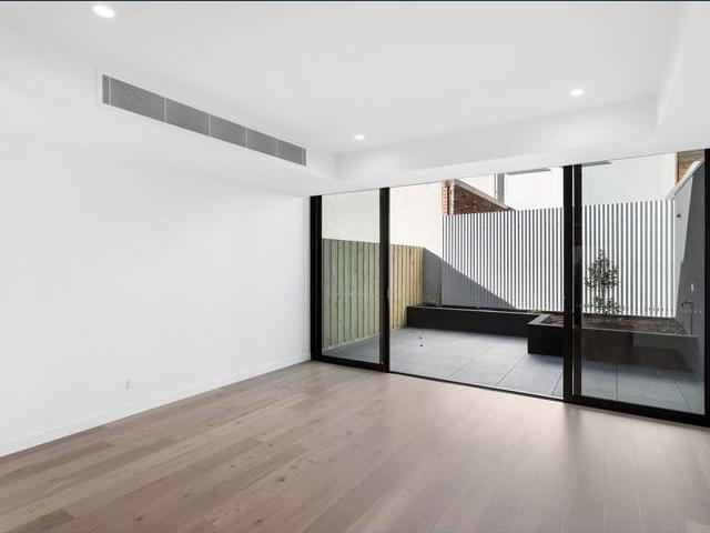 Architecturally designed 3 level living
