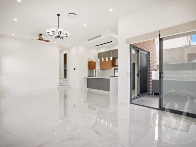 Architecturally Designed 5 Bedroom Masterpiece