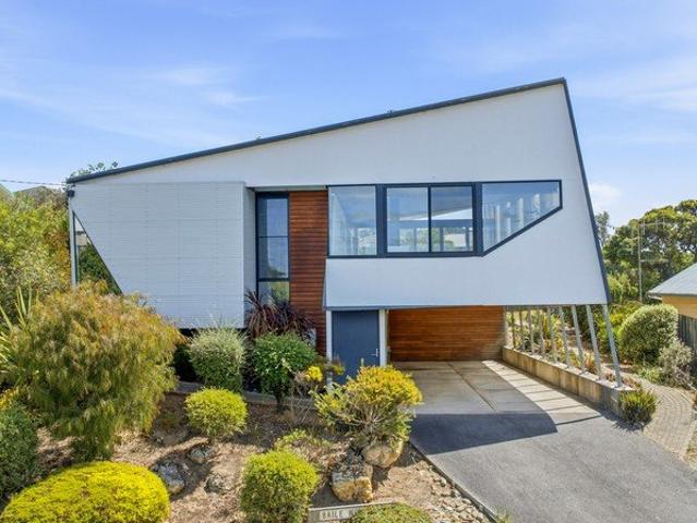 Architecturally Designed Coastal Living