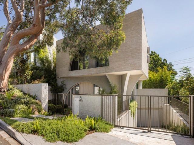 Brand New Residence by Inarc Architecture