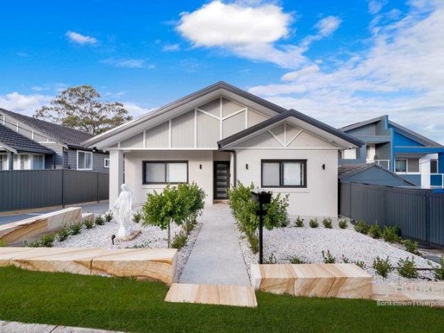 Contemporary Family Residence with Versatile Studio/Retreat to Lower Level
