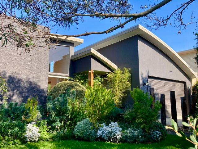 Architecturally designed home in the heart of Pt Lonsdale