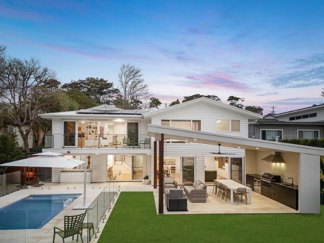 Designer entertainer in one of Wamberal's most peaceful settings