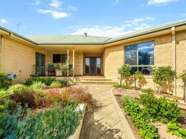Architecturally Designed Home In Sought After Estate