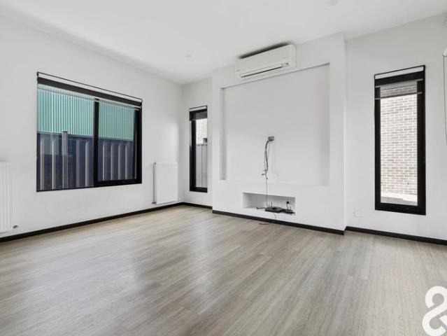 Architecturally Designed Living in the Heart of Thornbury