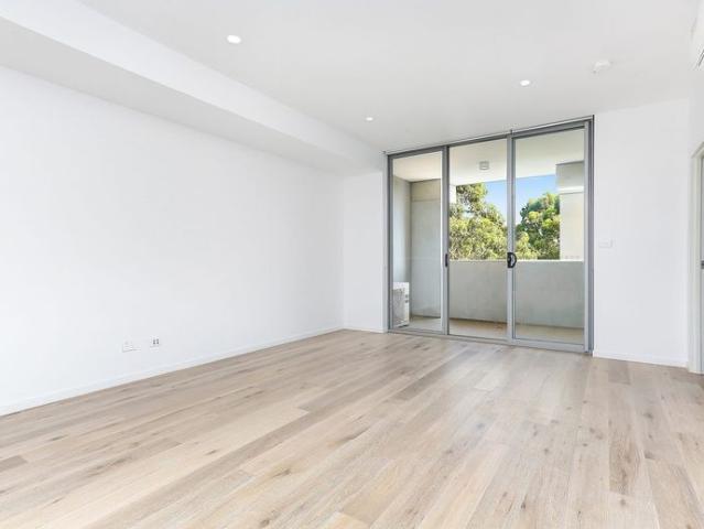 Architecturally designed luxury apartment with a peaceful, leafy outlook | 1 Bedroom with Study