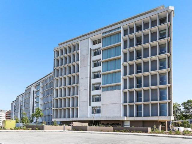 Architecturally designed luxury apartment with a peaceful, leafy outlook | 2 Bedroom with Study