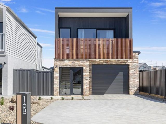 Architecturally Designed Luxury High End Build, Efficiency Combined & Great Rental Return!