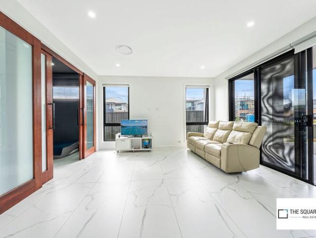 Architecturally Designed Luxury Living – 5 Bedroom + Separate Media