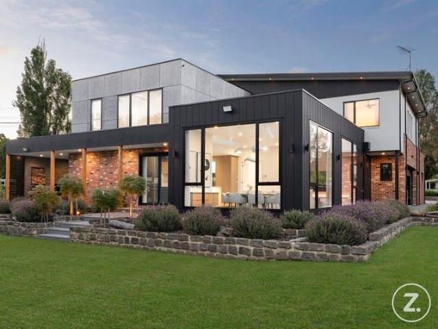 Architecturally Designed Masterpiece on 2,536m² with Unrivalled Luxury and Creekside Serenity