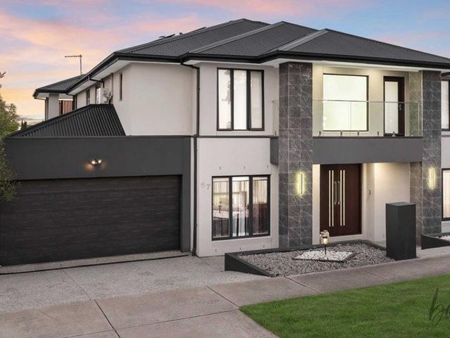 Architecturally Designed Masterpiece with Sweeping City Skyline Views