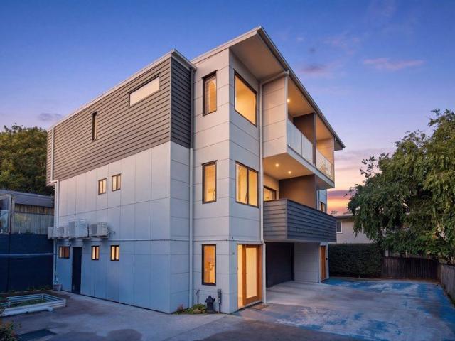 Architecturally Designed with Breathtaking City Views | A Boutique Inner City Masterpiece