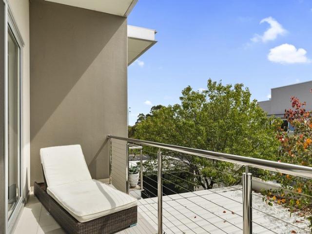 Architecturally designed town house in Beachside Seacliff