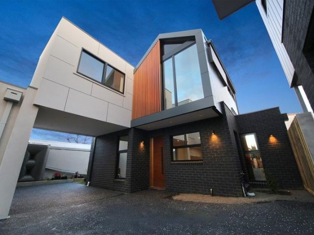 Architecturally Designed Townhouse in Prime location