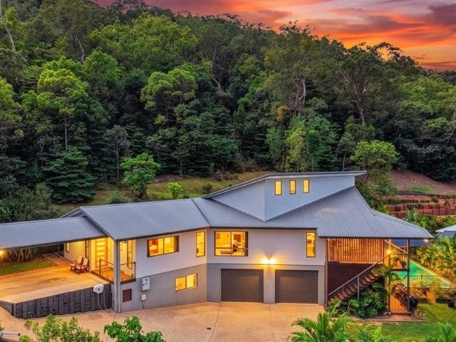 Architecturally Designed Tropical Residence Private 2,234m² Sanctuary
