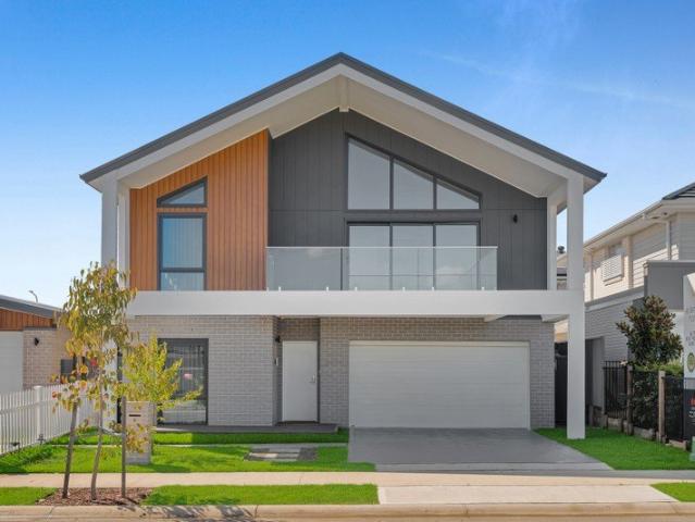Architecturally Designed, Ultra Efficient Family Living