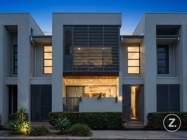 Architecturally Designed Villa in the Prestigious H2O Waterfront Estate
