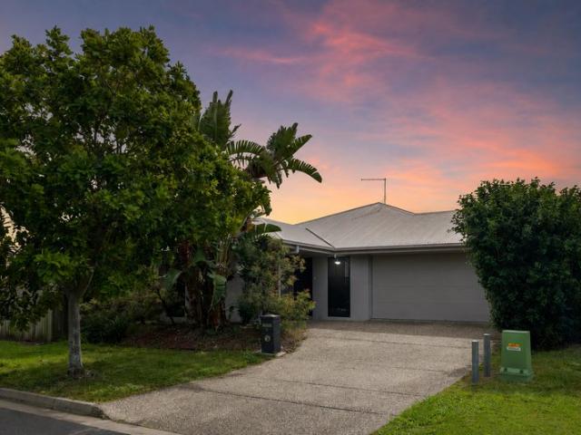 Architecturally Inspired Comfort in a Coveted Pimpama Locale