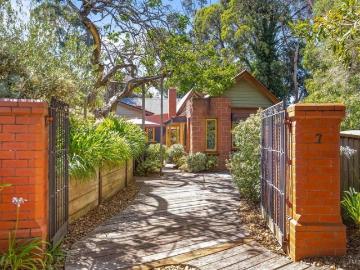 Unique residence with income opportunity at 7 Otway Street South Ballarat East