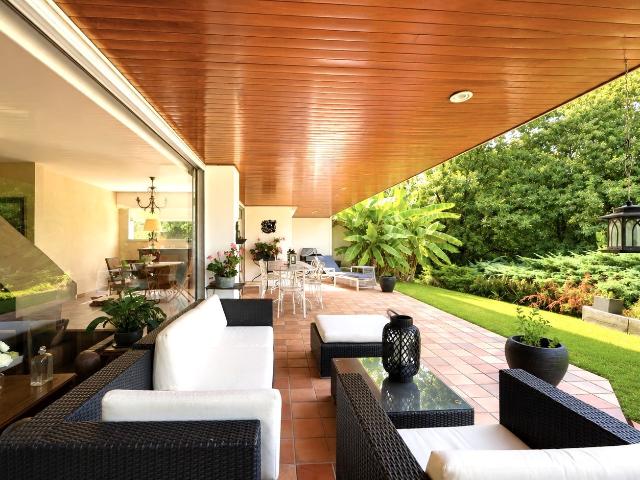 Architecture contemporaine 1975 M.ROUSSEAU 200m² Mouguerre