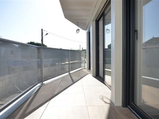 ARCHITECTURE CONTEMPORAINE APPARTEMENT EN LOCATION MEUBLÉE AVEC TERRASSE