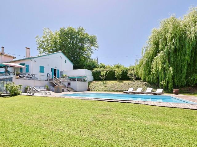 Architecture authentique 1800 une maison de famille 390m² Arbonne