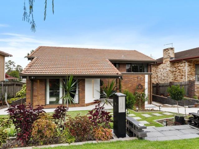 Architect Designed 4 Bedroom Home | 7 Star Comfort, Versatile Living & Entertaining Spaces