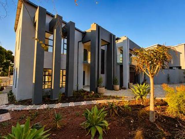 sole & exclusive mandate 490m² con.