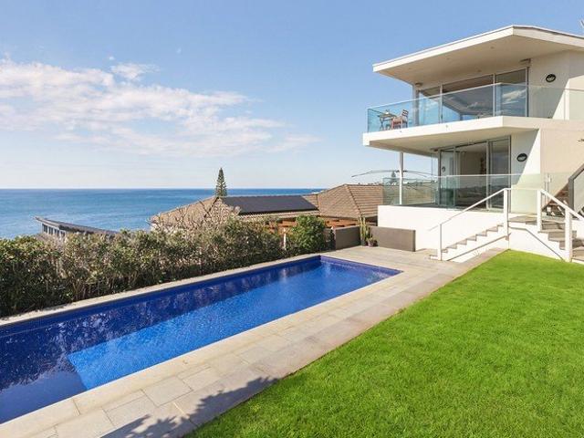 Architect Designed Coastal Luxury with Panoramic Pacific Vistas