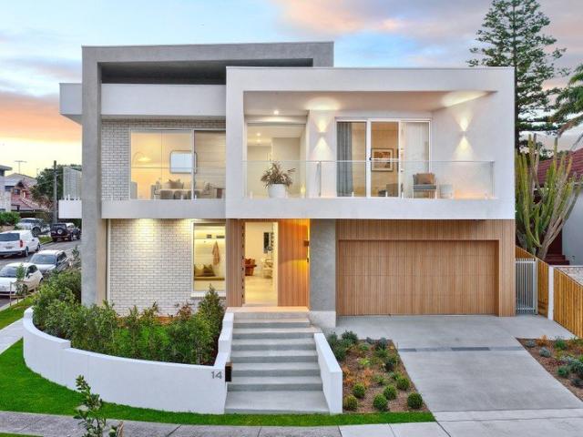 Architect Designed Coastal Residence With Pool, 600m From Maroubra Beach