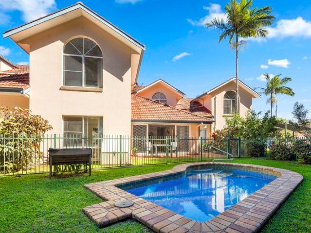 Architect Designed Coastal Retreat Live the Dream!