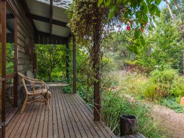 Architect Designed Cedar Retreat on Half an Acre
