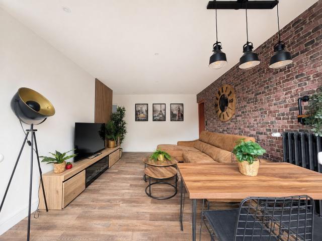Architect designed apartment 70 sqm · 3 bedrooms with office space · Fitted balcony & parking · 10 min from TGV stations, Lille Amsterdam Apartments for Rent