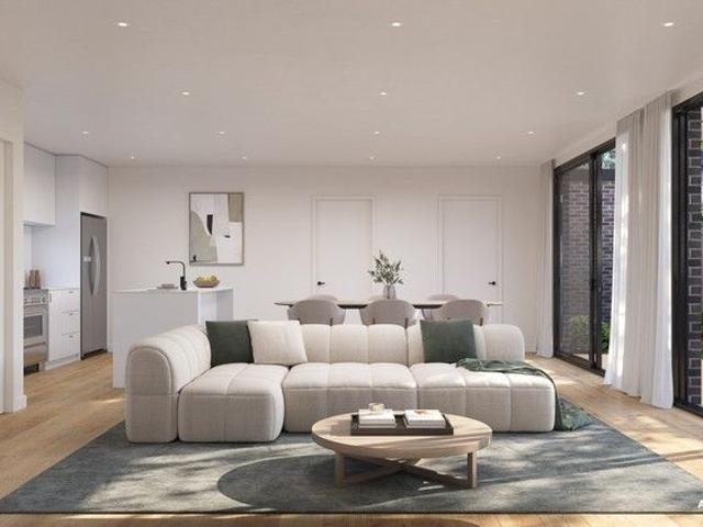 Architect Designed Bayside Luxury Peaceful, Polished & Perfectly Positioned | Hampton