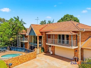Architect Designed Family Masterpiece Backing onto Village Green