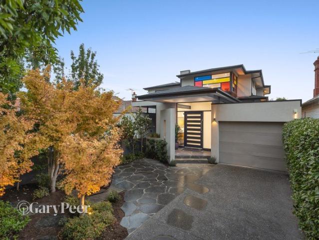 Architect designed oasis in an outstanding location