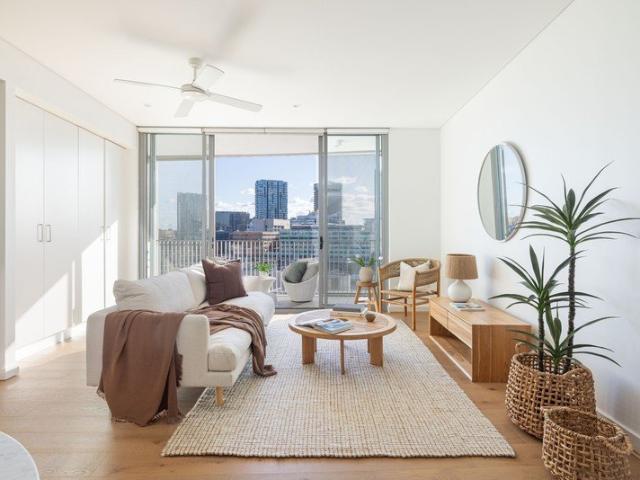 Architect designed residence in ultra central location