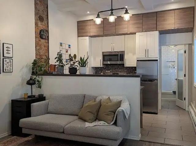 Architects dream in Ritchie Character 1 bdrm Whyte Ave, Mill Creek, U of A — 1 Bedroom Apartment